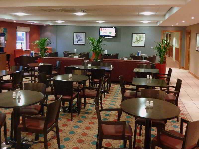 Doncaster International Hotel By Roomsbooked Екстериор снимка