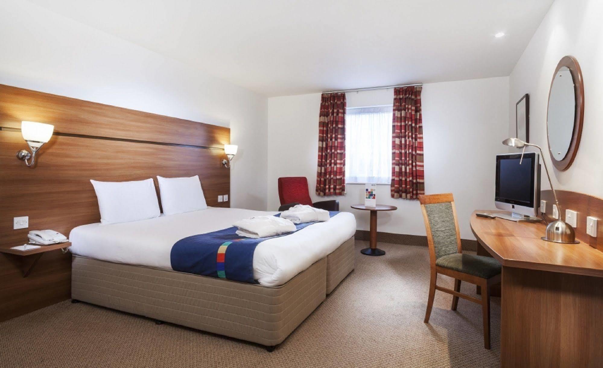 Doncaster International Hotel By Roomsbooked Екстериор снимка