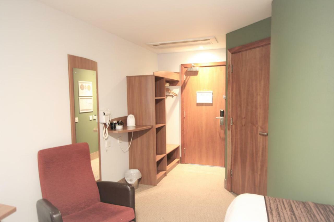 Doncaster International Hotel By Roomsbooked Екстериор снимка