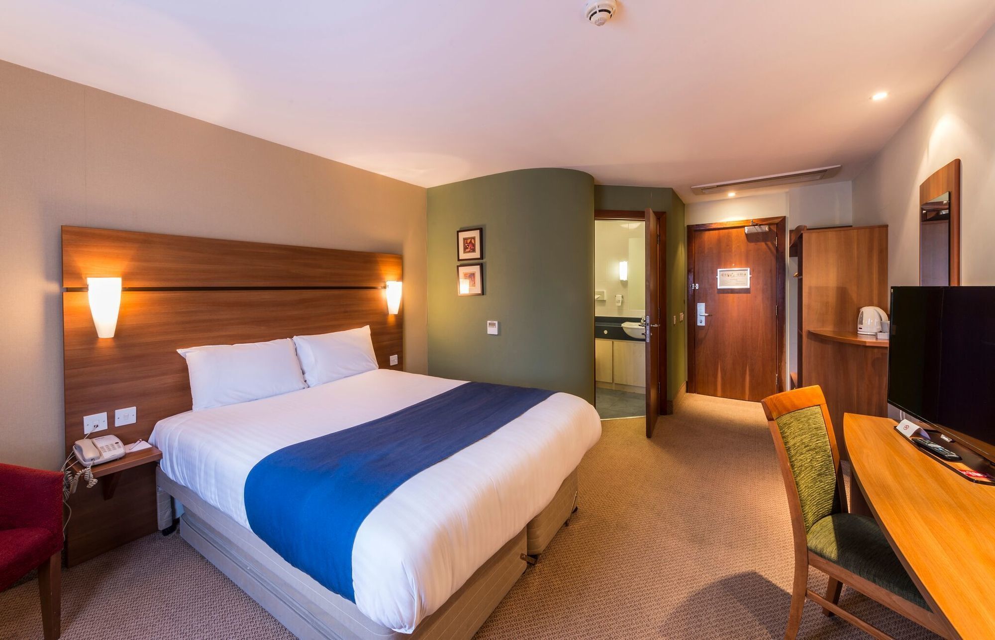 Doncaster International Hotel By Roomsbooked Екстериор снимка