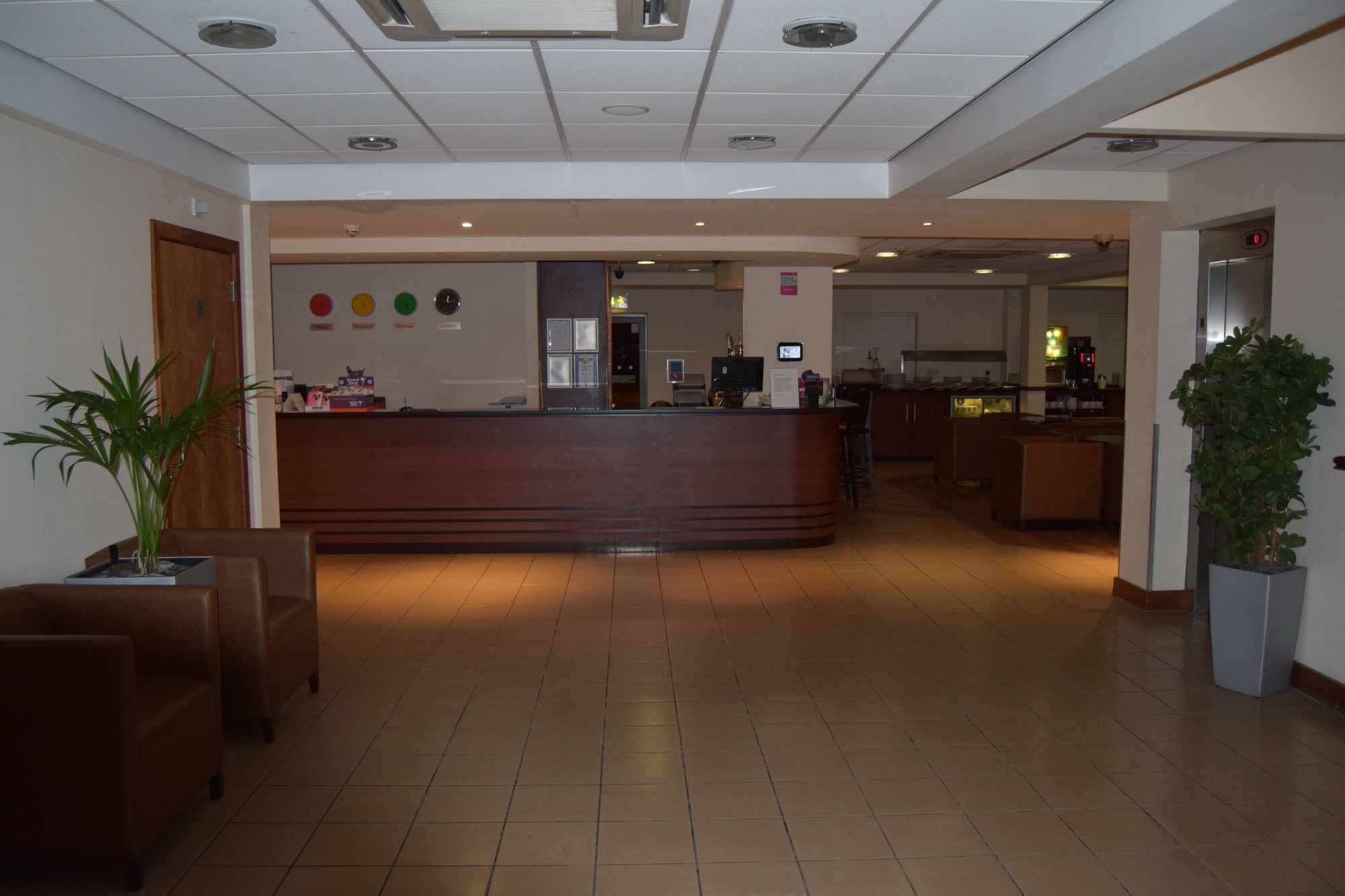 Doncaster International Hotel By Roomsbooked Екстериор снимка